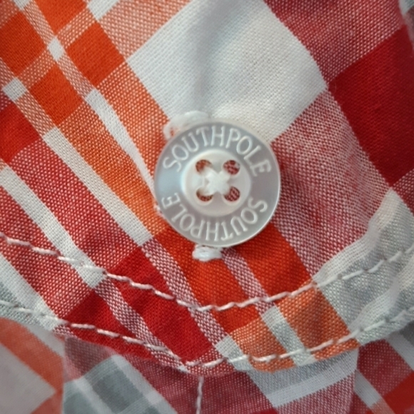 Southpole short sleeve button plaid XL - Picture 3 of 4